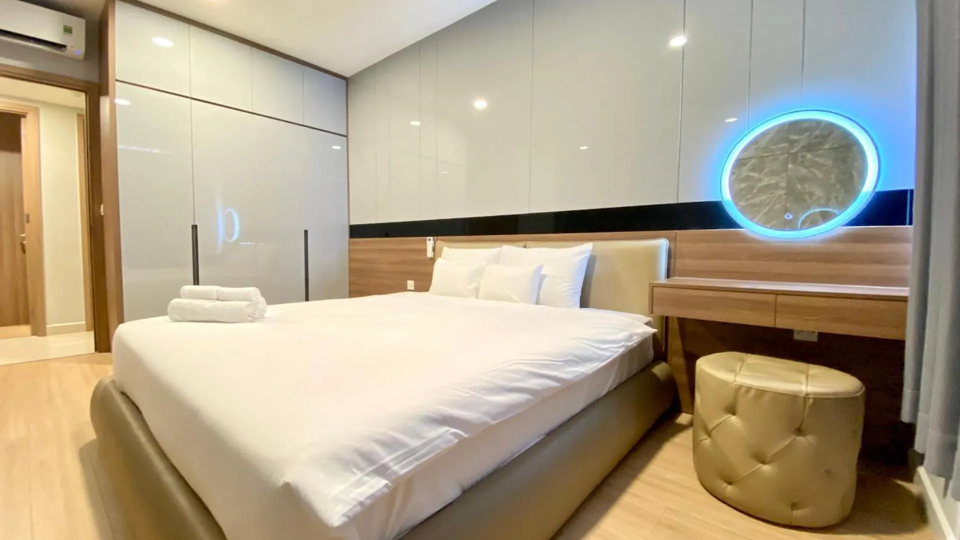 Soho Apt - Luxury Stay, Next To Benthanh Market Ho Chi Minh City Vietnam