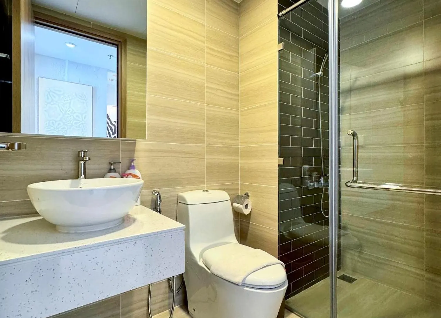 Soho Apt - Luxury Stay, Next To Benthanh Market Ho Chi Minh-stad